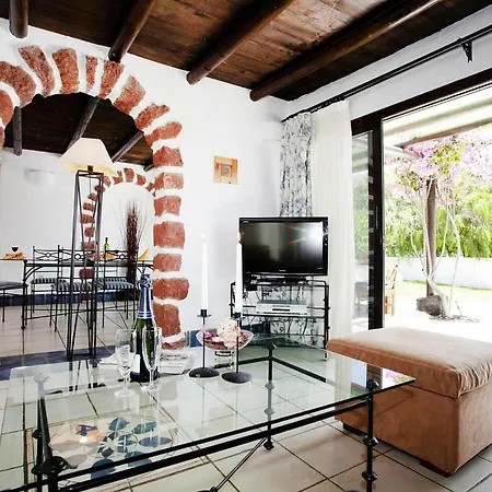 Tatil Evi Holiday Villas Kamezi Playa Blanca Ace03034 Oyb *
