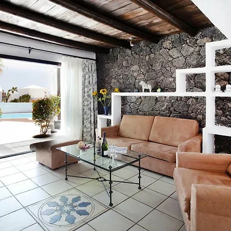 Holiday Villas Kamezi Playa Blanca Ace03034 Oyb